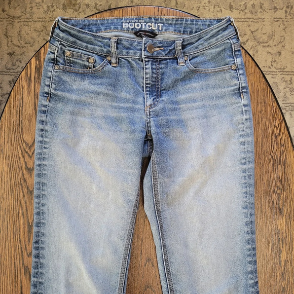 New York & Company Curvy Low Rise Bootcut Medium Wash Jeans Size Women's 4 Tall - Picture 2 of 10